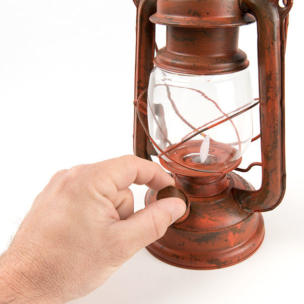 Old Red Classic Lantern