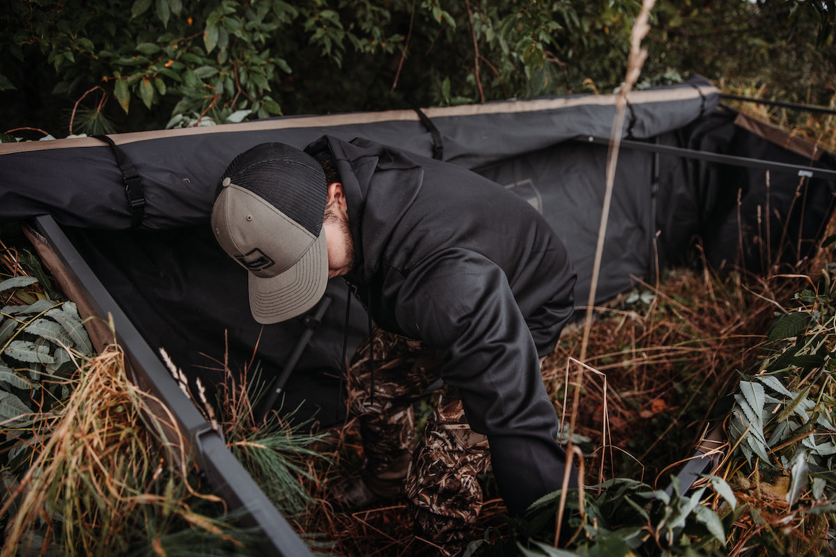 Banded AXE Boat/Shore Combo Blind enviro shot in use while duck hunting and goose hunting