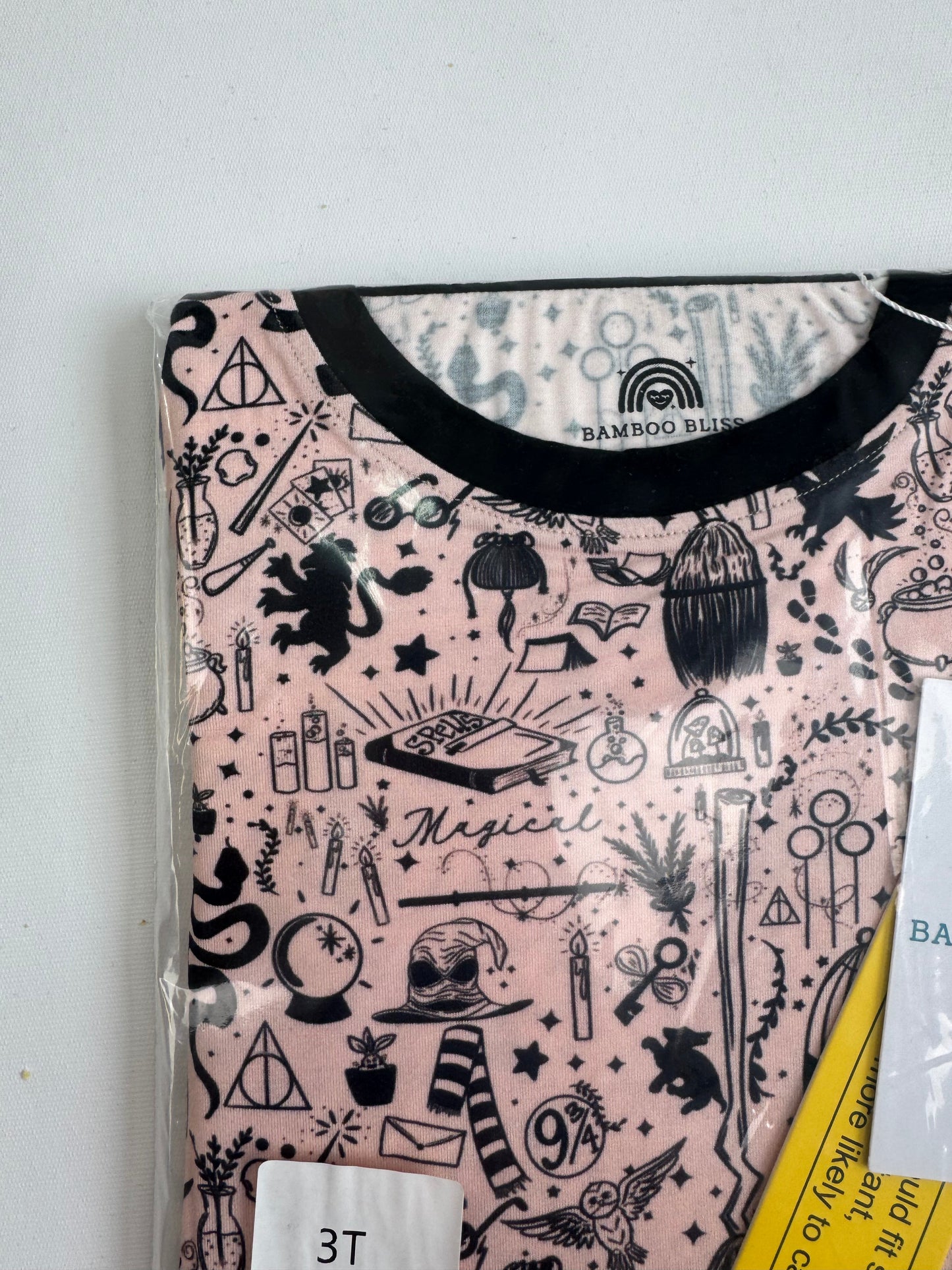 Simply Magic Short Sleeve Set