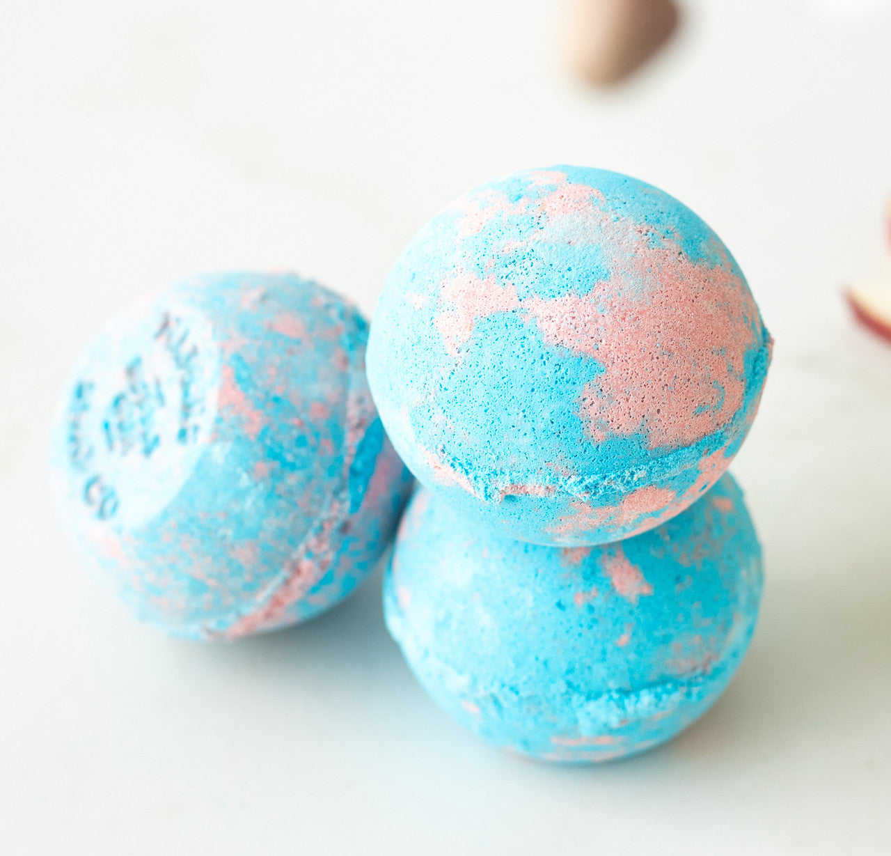 Bubble Gum Bath Bomb
