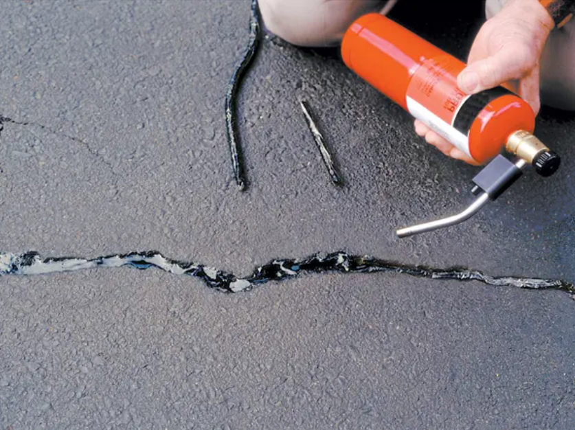 Pli-Stix Permanent Asphalt Crack Filler