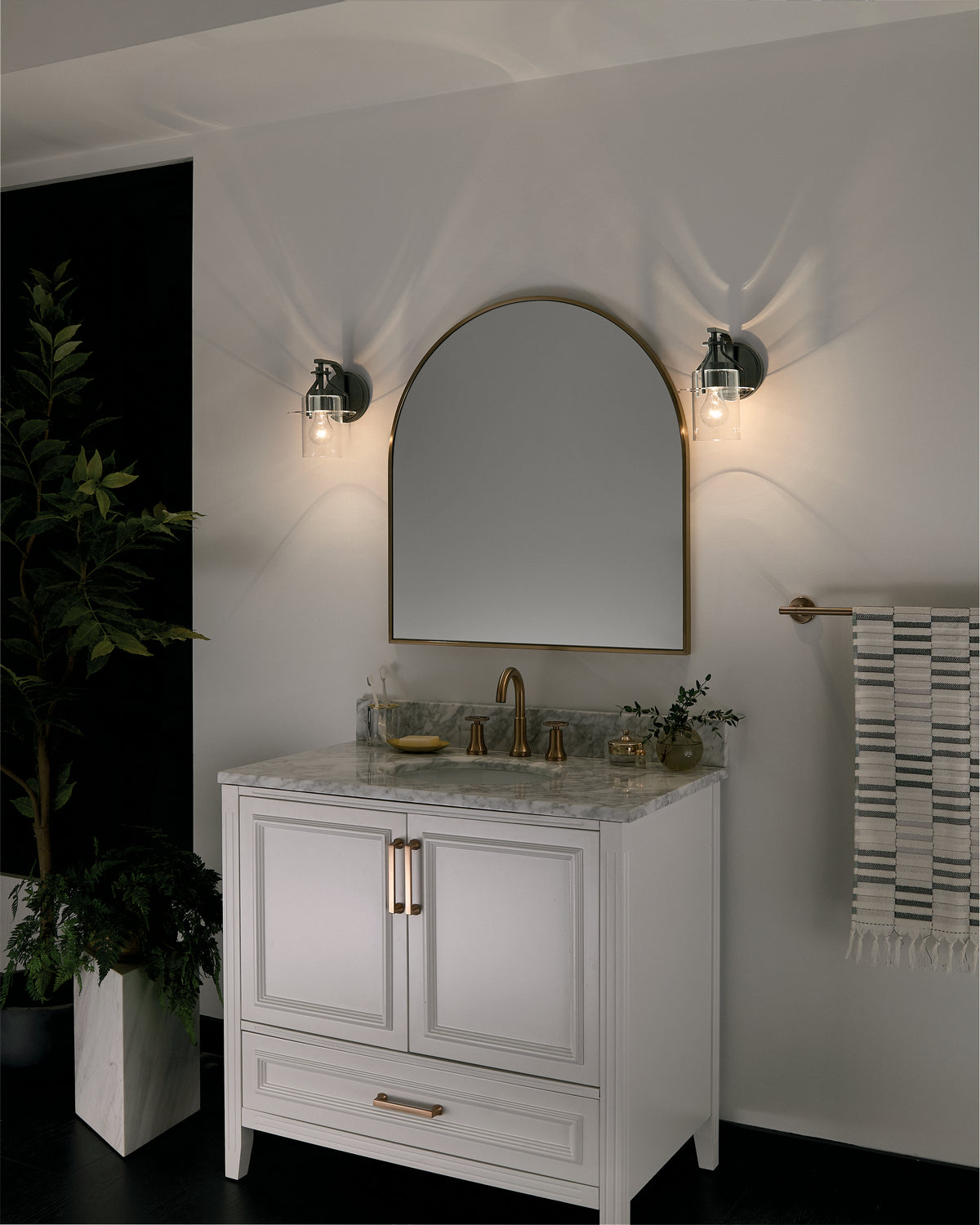 Kichler - 55077BK - One Light Wall Sconce - Everett - Black